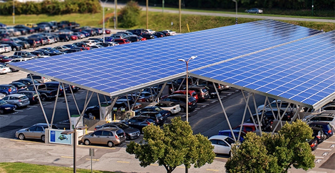 ombrière photovoltaïque sur le parking de son entreprise