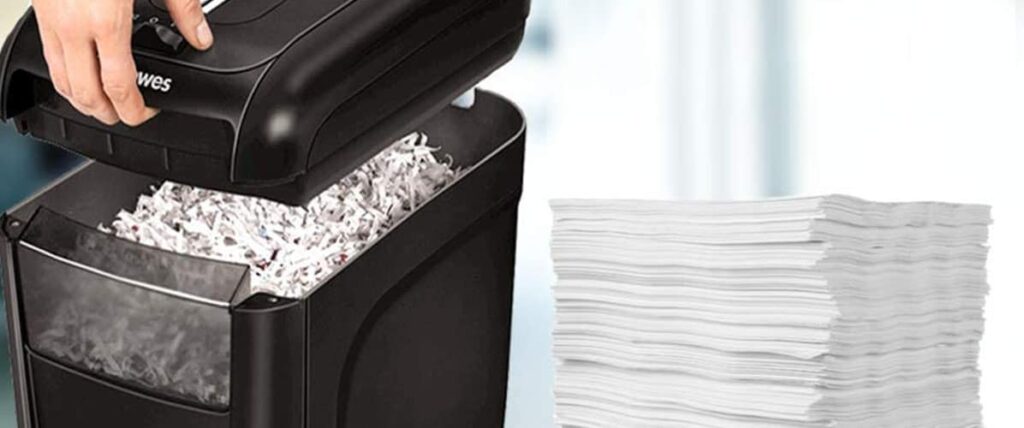 Utiliser un destructeur de documents