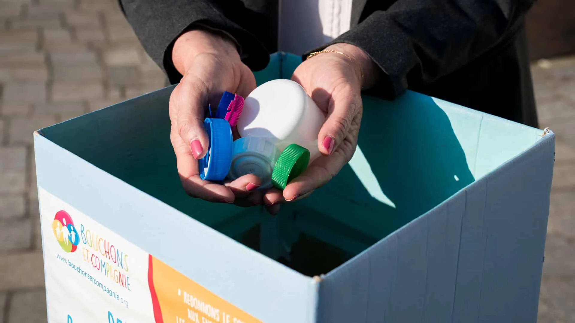 Comment trouver un point de collecte de bouchon plastique près de chez vous ?